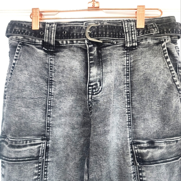 Madden NYC Women's Cargo Jeans - Picture 4 of 8